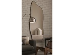 מראה אורגנית מעוצבת לתלייה על הקיר