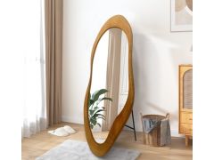 מראה על רגל במסגרת עץ