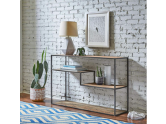 כוננית מדפים עם מסגרת ממתכת בגוון שחור