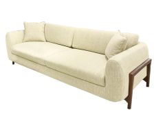 ספה באורך 300 ס"מ דגם MOZART בגוון בז'